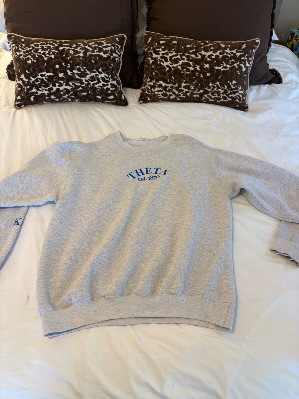 Theta Crewneck Sweat Set